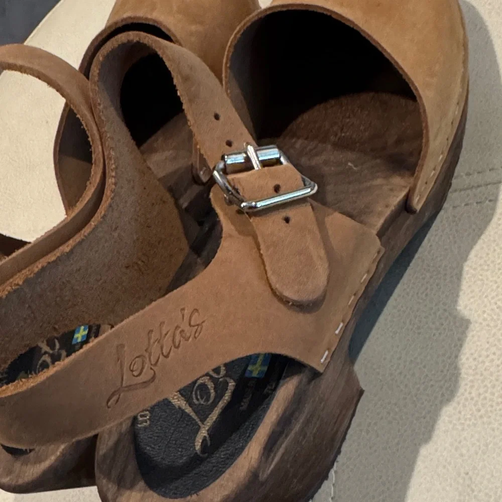 Lotta's Brown Leather Clogs SZ 41 Preowned - Picture 9 of 9